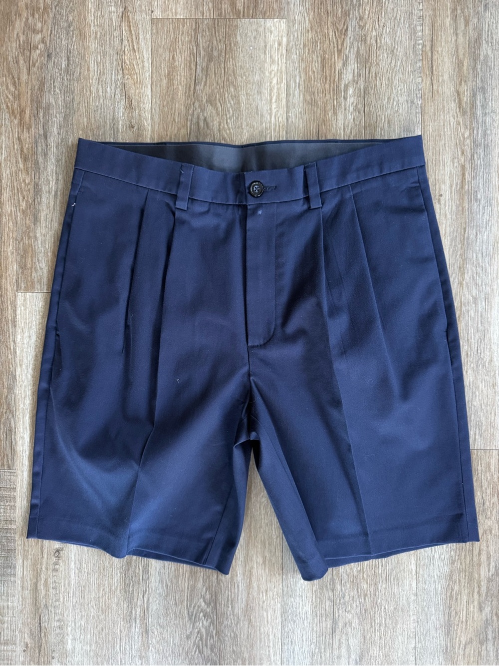Roundtree & Yorke Men's Navy Flat Front Pleated Shorts